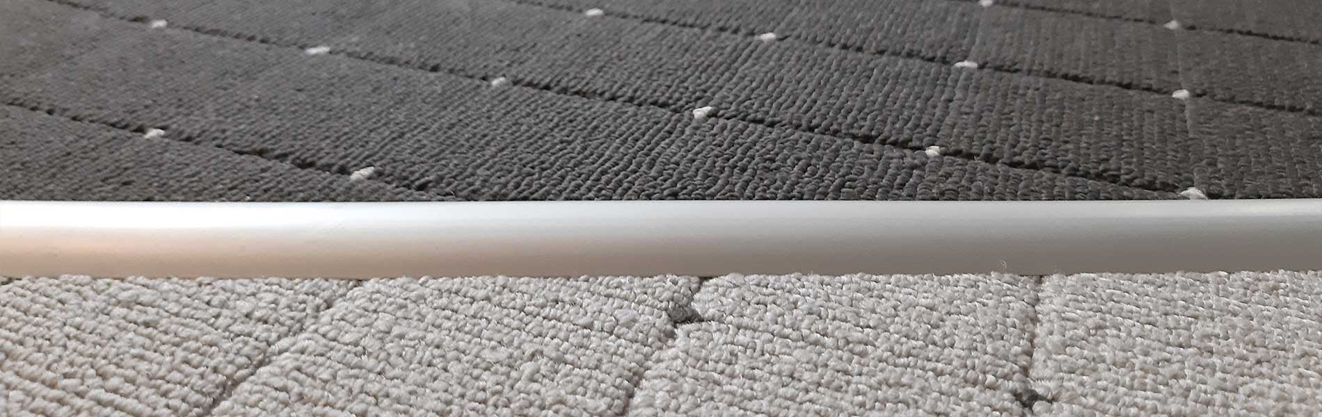 پروفیل دکوراتیو اجرا شده بین موکت